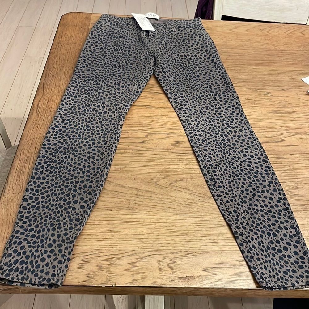 RUE 58 leopard motif stretch pants.  NEW